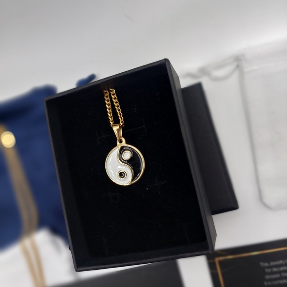 18K Gold Plated Yin ☯️ & Yang Pendant with 18K Gold Plated Miami Cuban Link - Picture 5 of 12